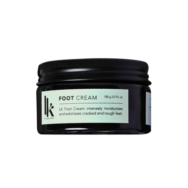 LK Foot Cream exfoliates your rough skin and deeply penetrates into the skin to moisturize! Enjoy its fast absorbing formula and wear it with confidence.